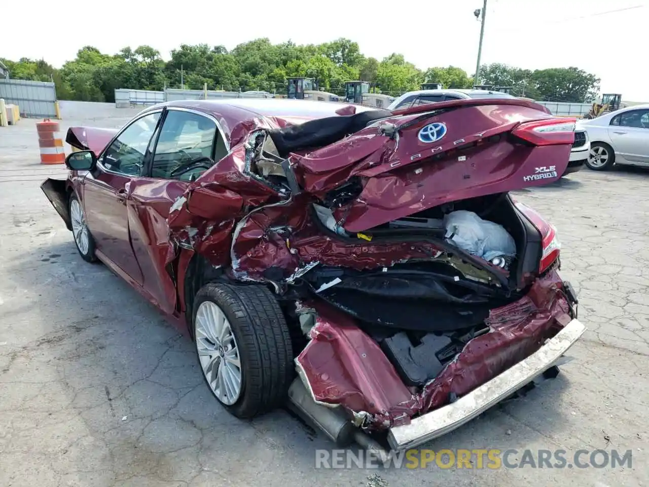 9 Photograph of a damaged car 4T1B21HK8KU014329 TOYOTA CAMRY 2019