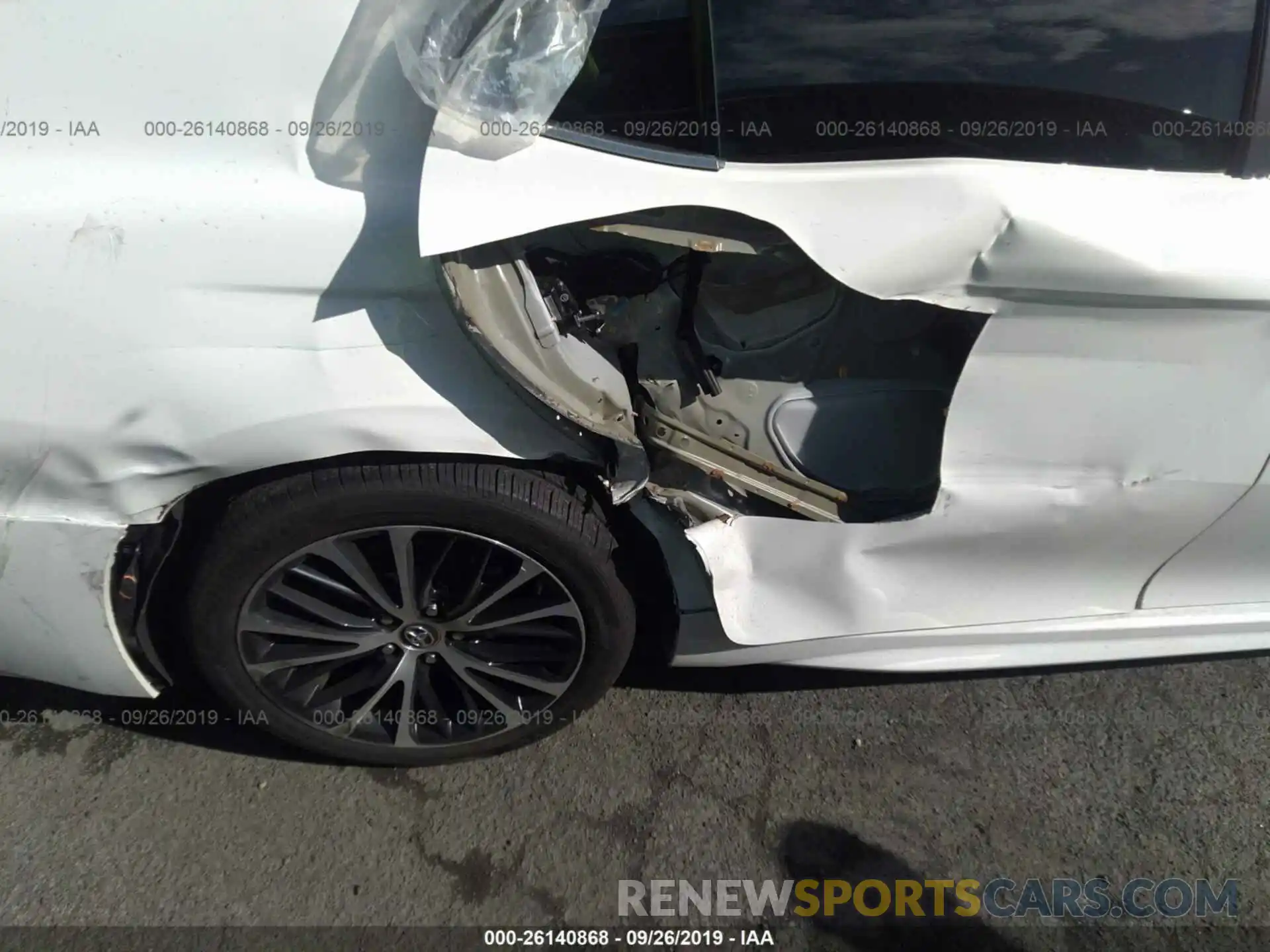 6 Photograph of a damaged car 4T1B21HK8KU513244 TOYOTA CAMRY 2019