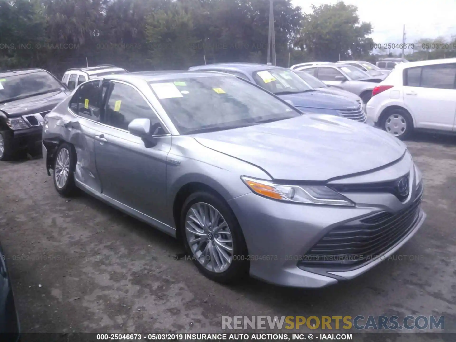 1 Photograph of a damaged car 4T1B21HK8KU515737 TOYOTA CAMRY 2019