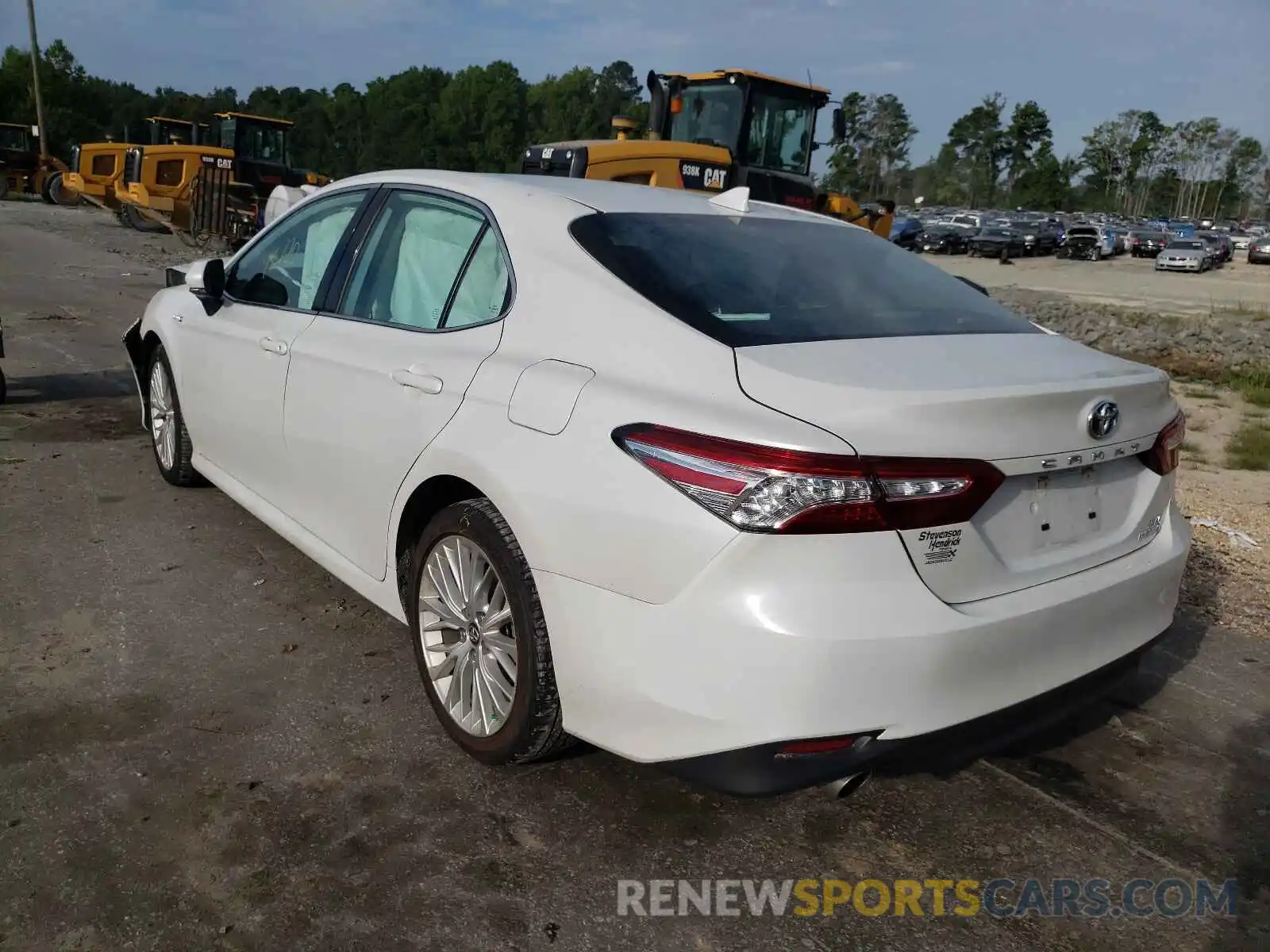 3 Фотография поврежденного автомобиля 4T1B21HK8KU517343 TOYOTA CAMRY 2019