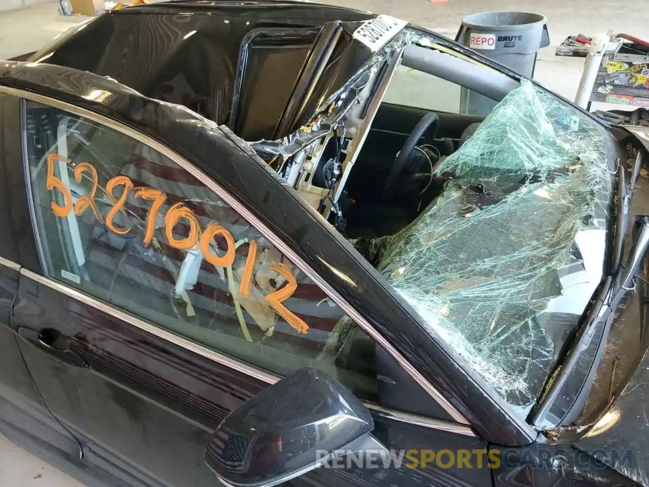 9 Photograph of a damaged car 4T1B21HK8KU520033 TOYOTA CAMRY 2019