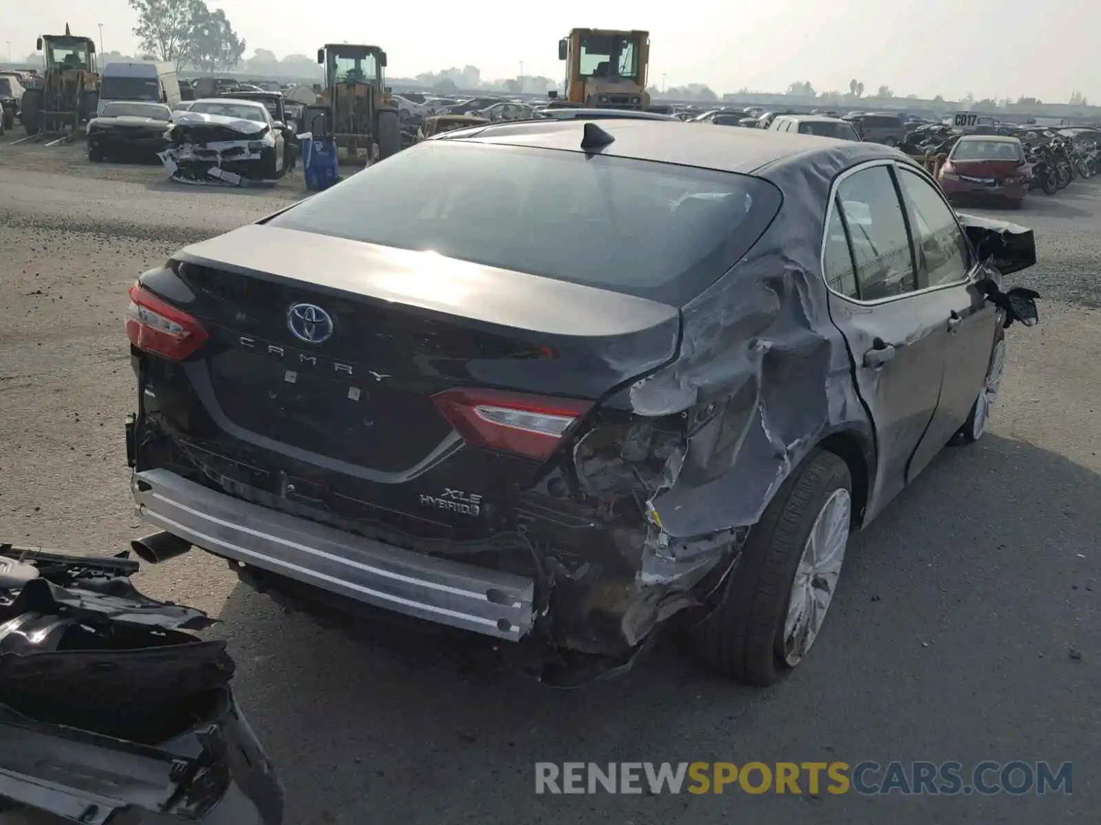 4 Photograph of a damaged car 4T1B21HK9KU010158 TOYOTA CAMRY 2019