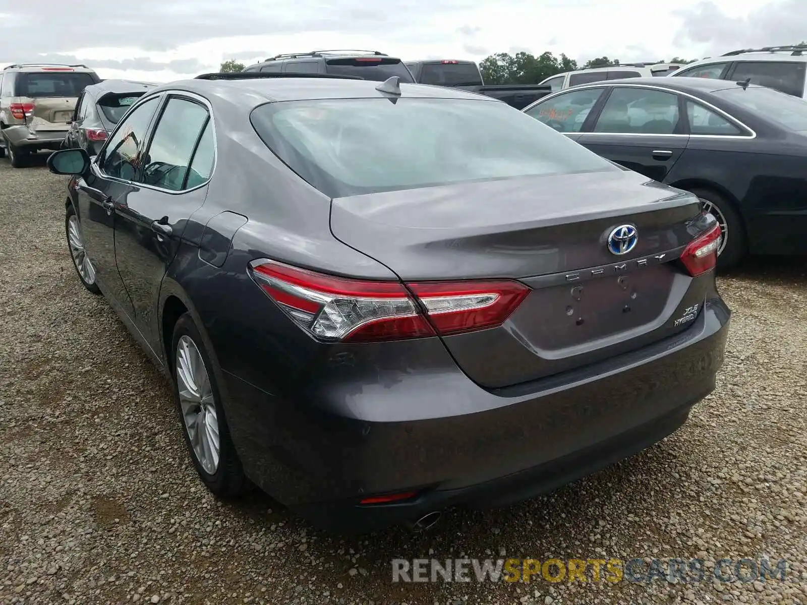 3 Photograph of a damaged car 4T1B21HK9KU011682 TOYOTA CAMRY 2019