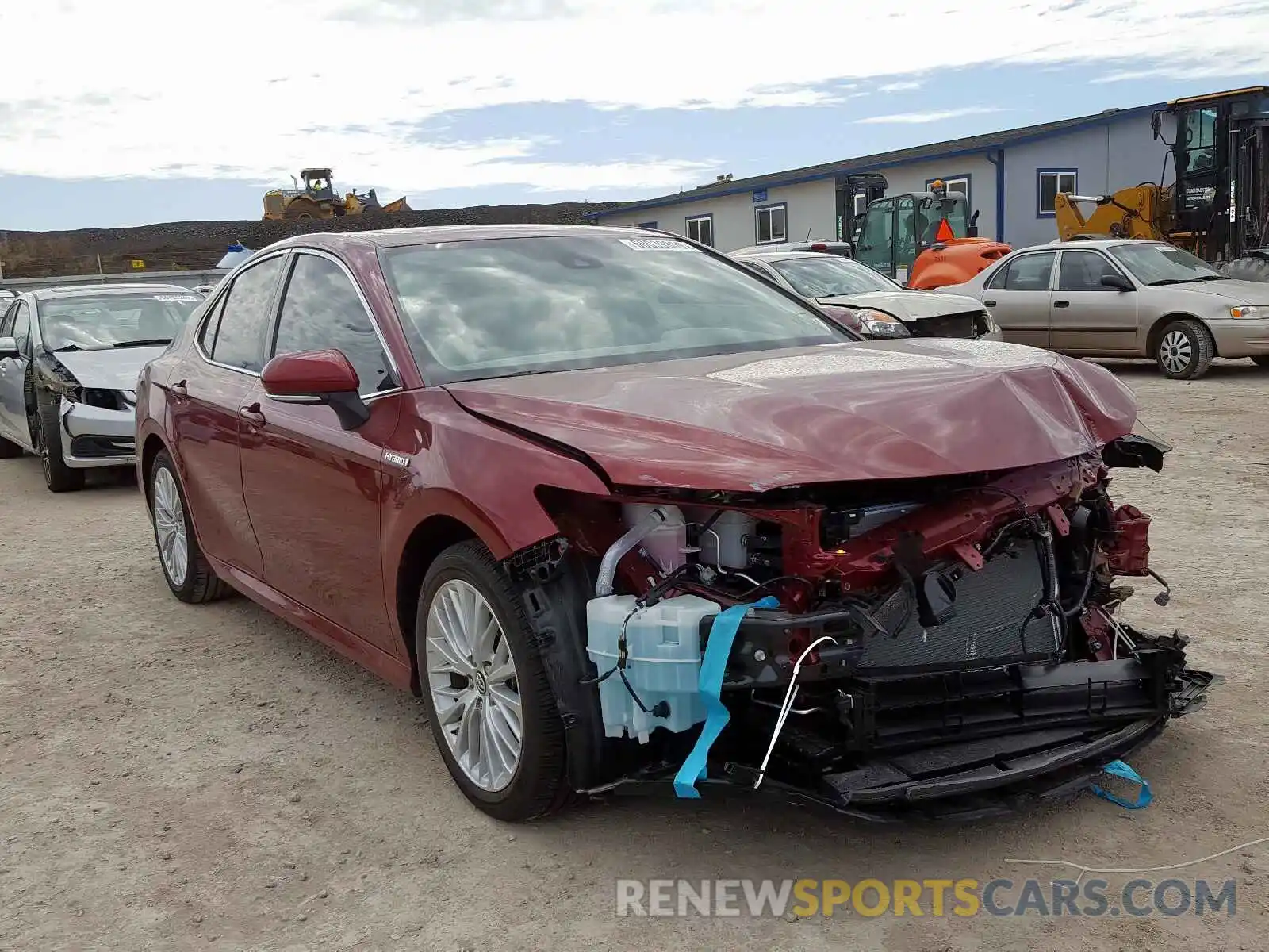 1 Photograph of a damaged car 4T1B21HK9KU012461 TOYOTA CAMRY 2019