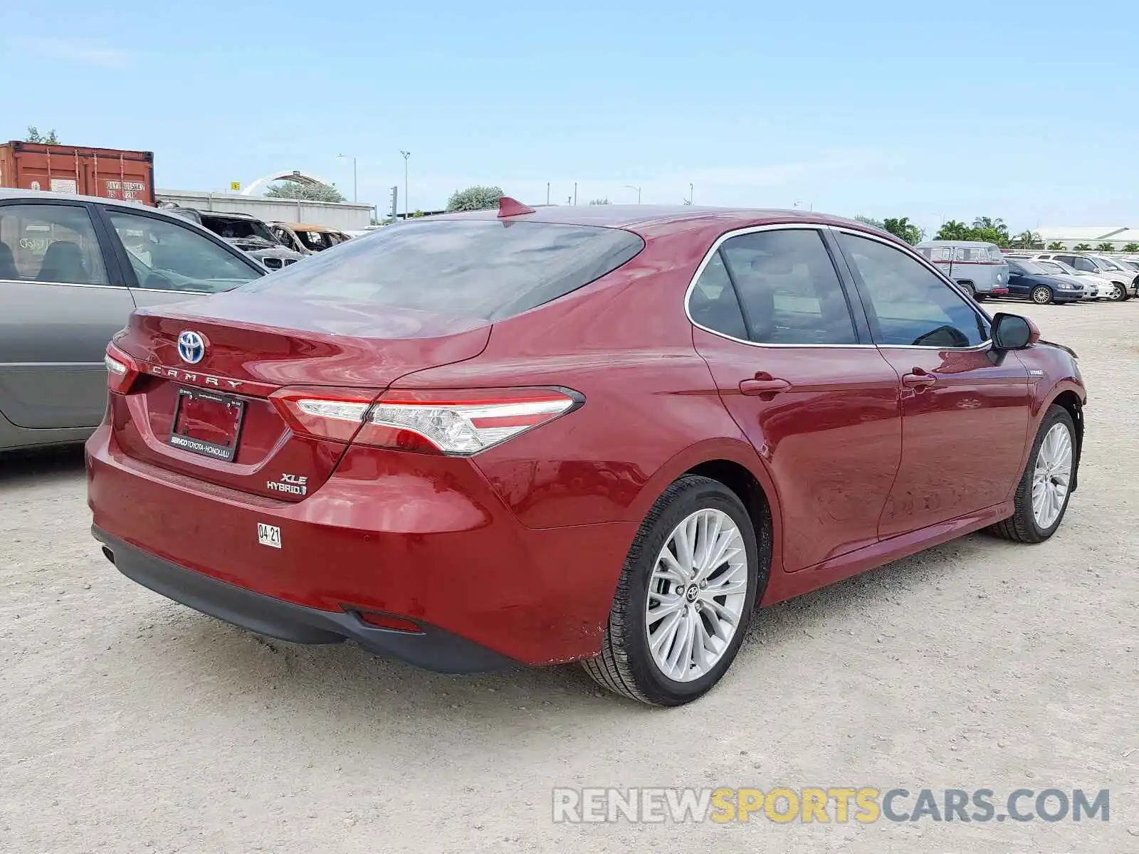 4 Photograph of a damaged car 4T1B21HK9KU012461 TOYOTA CAMRY 2019