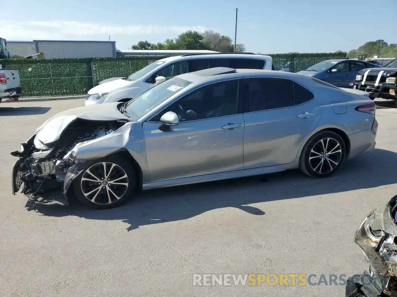 1 Photograph of a damaged car 4T1B21HK9KU013822 TOYOTA CAMRY 2019