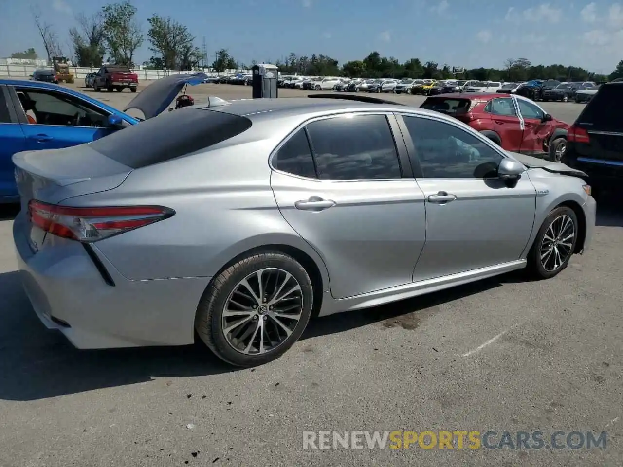 3 Photograph of a damaged car 4T1B21HK9KU013822 TOYOTA CAMRY 2019