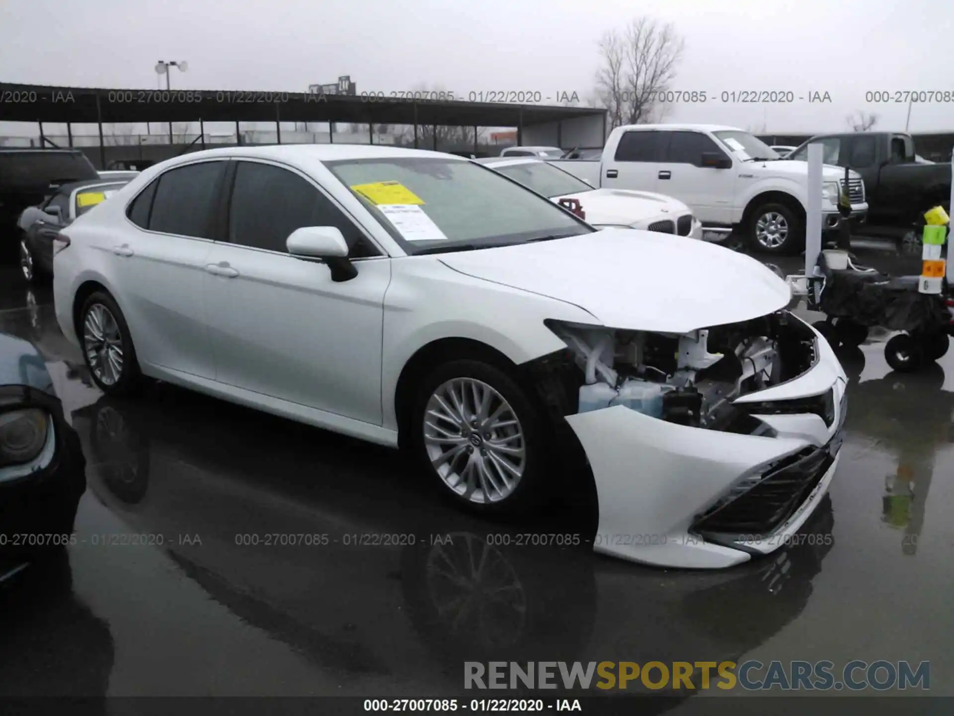 1 Photograph of a damaged car 4T1B21HK9KU511812 TOYOTA CAMRY 2019