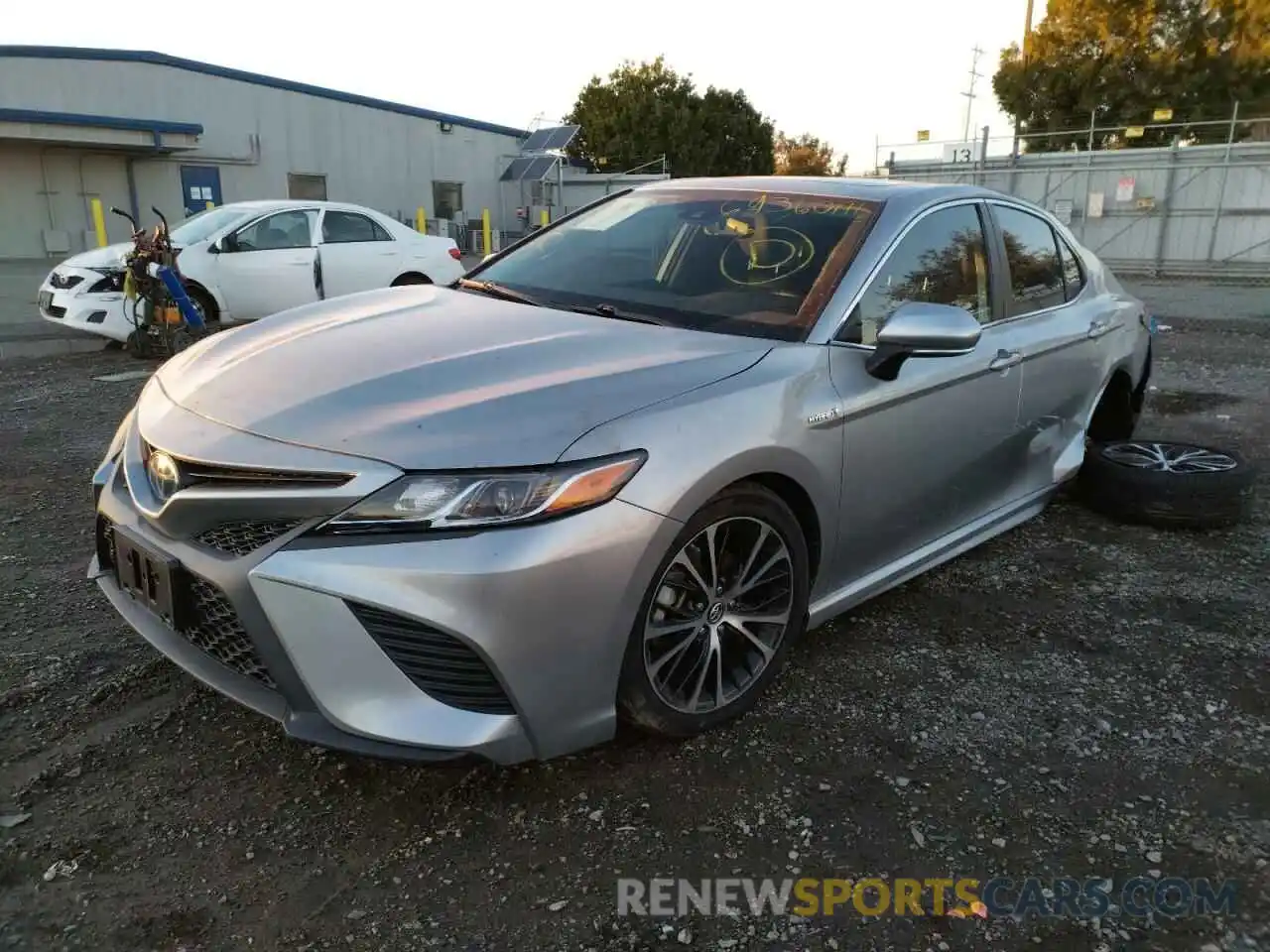 2 Photograph of a damaged car 4T1B21HK9KU512037 TOYOTA CAMRY 2019