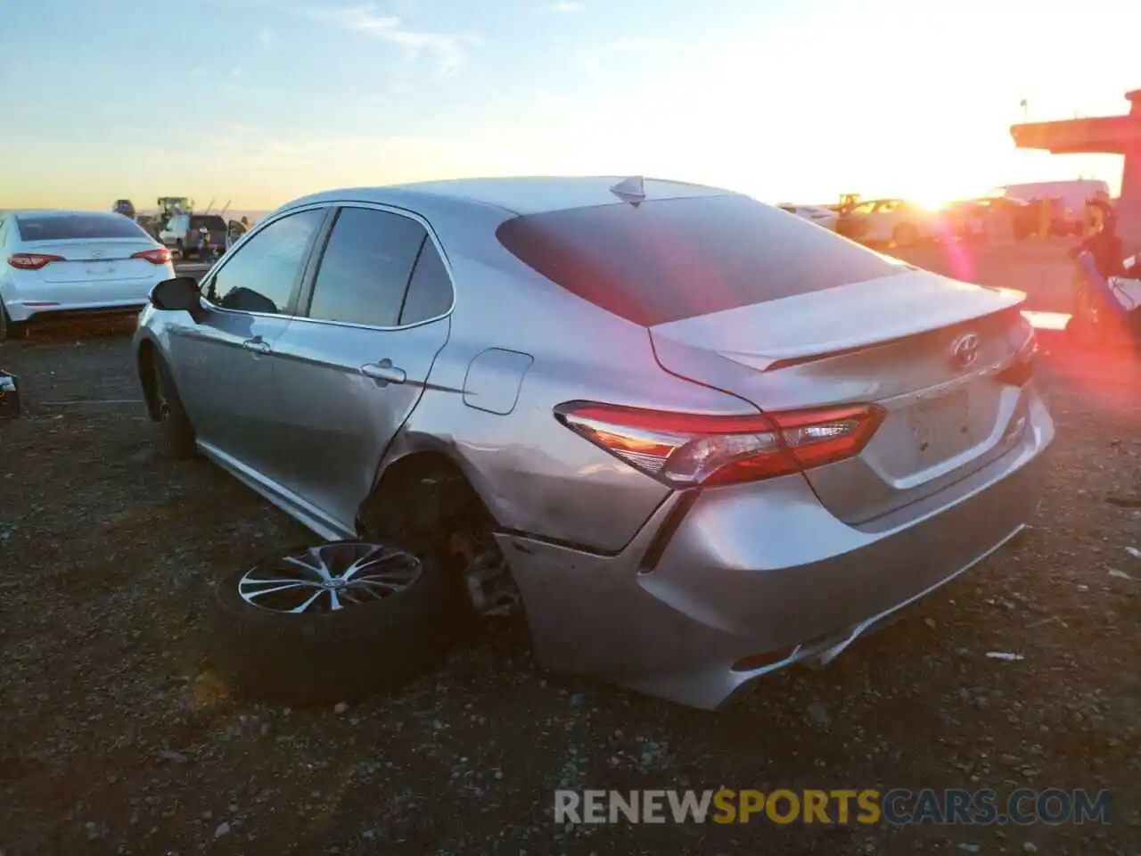 3 Photograph of a damaged car 4T1B21HK9KU512037 TOYOTA CAMRY 2019