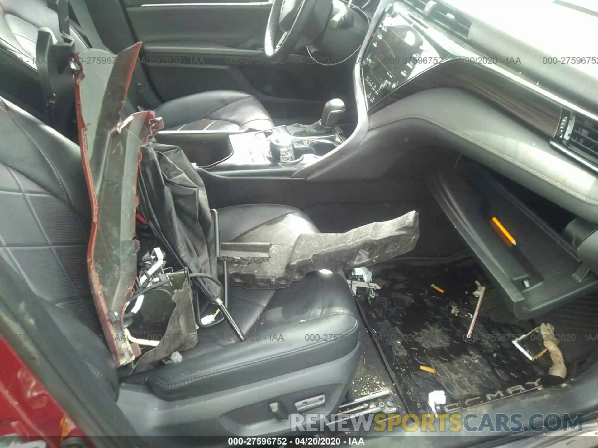 5 Photograph of a damaged car 4T1B21HK9KU512104 TOYOTA CAMRY 2019