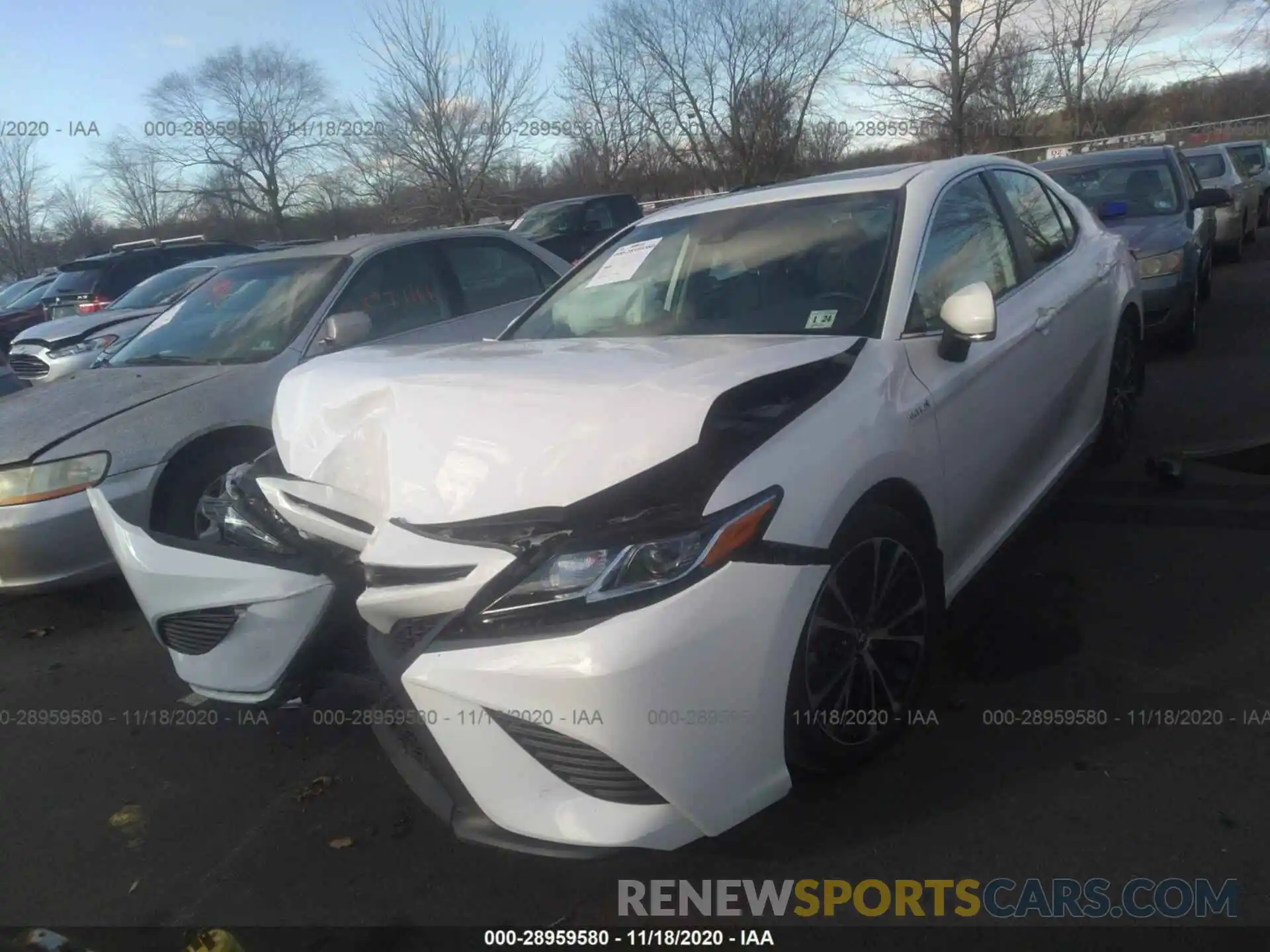 2 Photograph of a damaged car 4T1B21HK9KU512202 TOYOTA CAMRY 2019