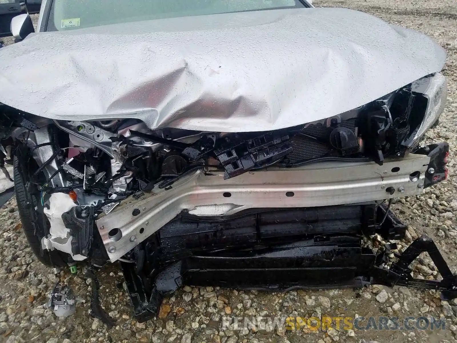 9 Photograph of a damaged car 4T1B21HK9KU513785 TOYOTA CAMRY 2019