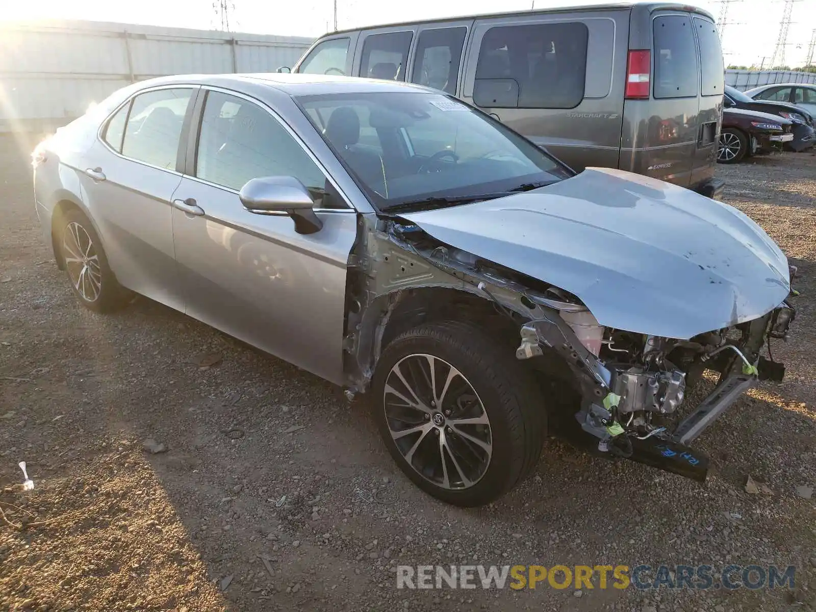 1 Photograph of a damaged car 4T1B21HK9KU513933 TOYOTA CAMRY 2019