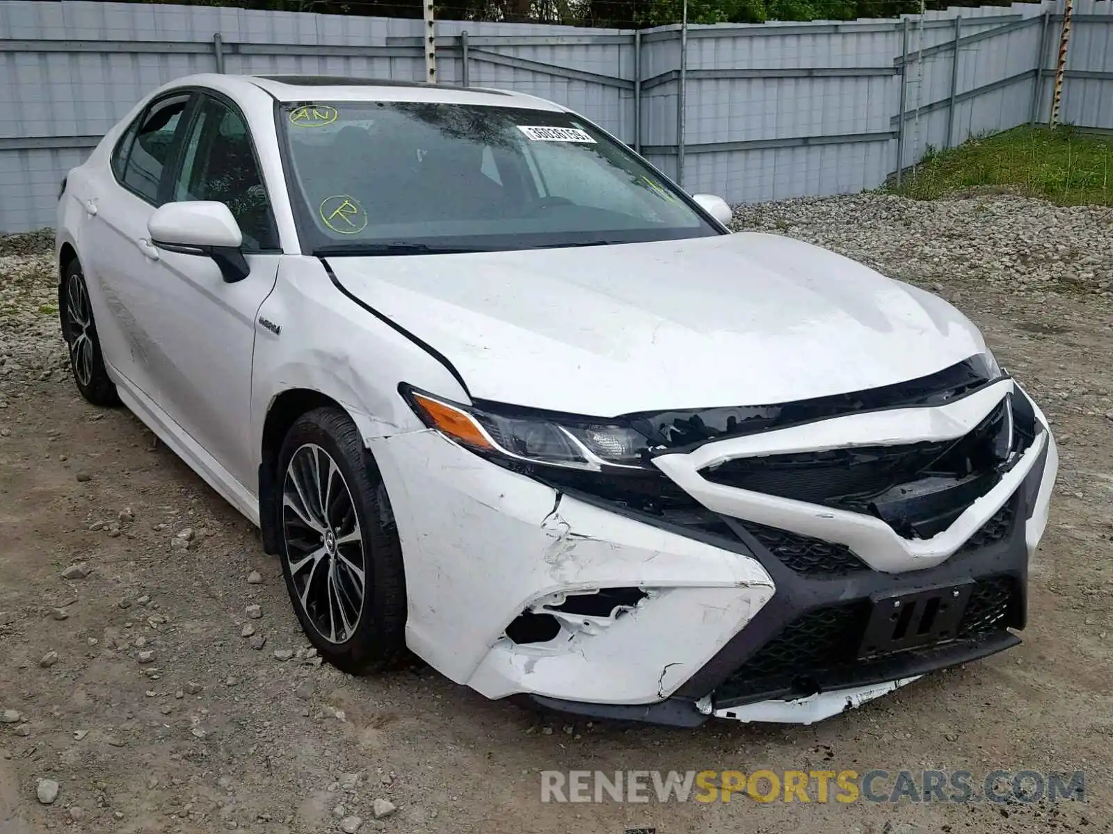 1 Photograph of a damaged car 4T1B21HK9KU514340 TOYOTA CAMRY 2019