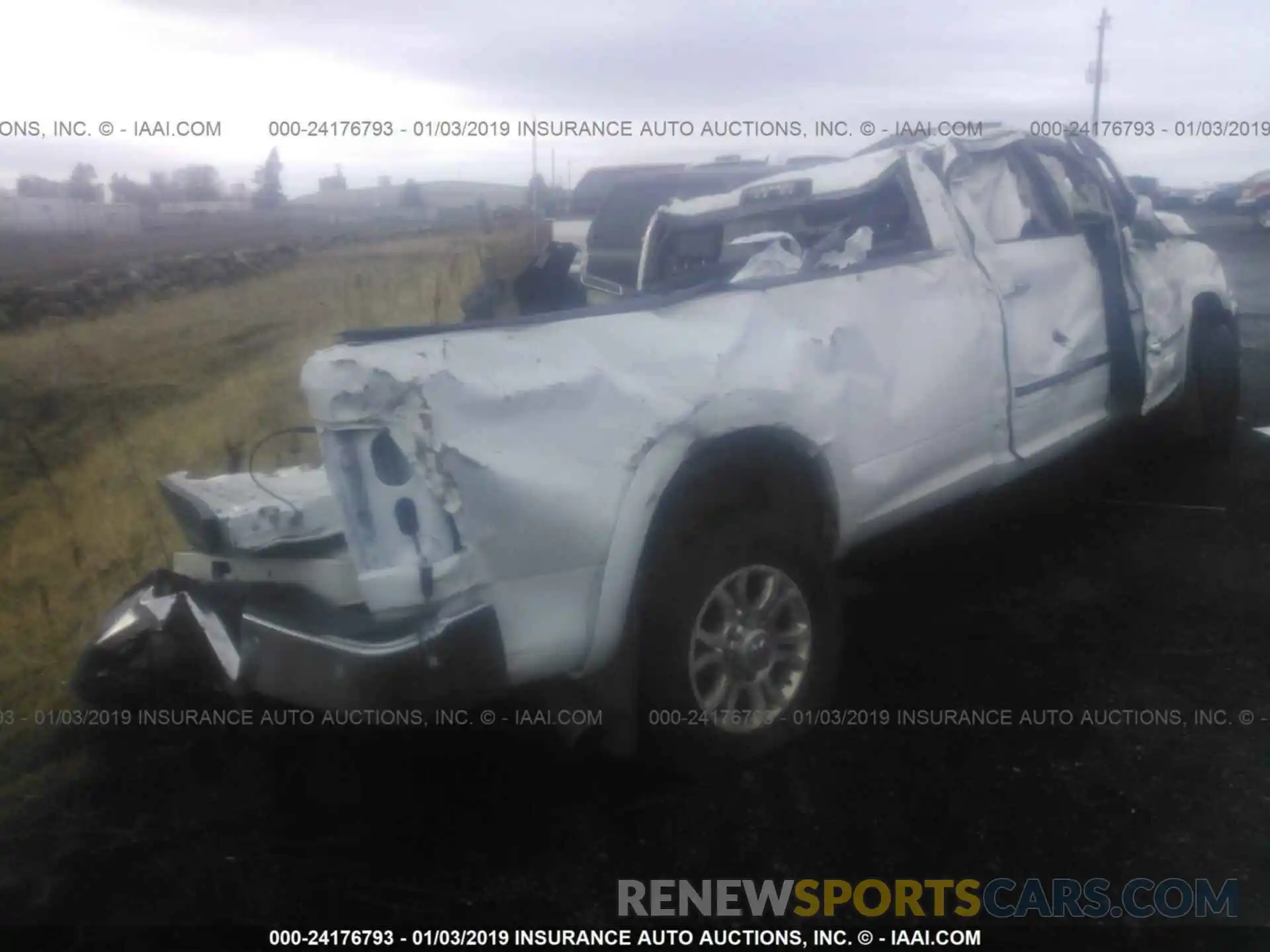 4 Photograph of a damaged car 4T1B21HK9KU514712 TOYOTA CAMRY 2019