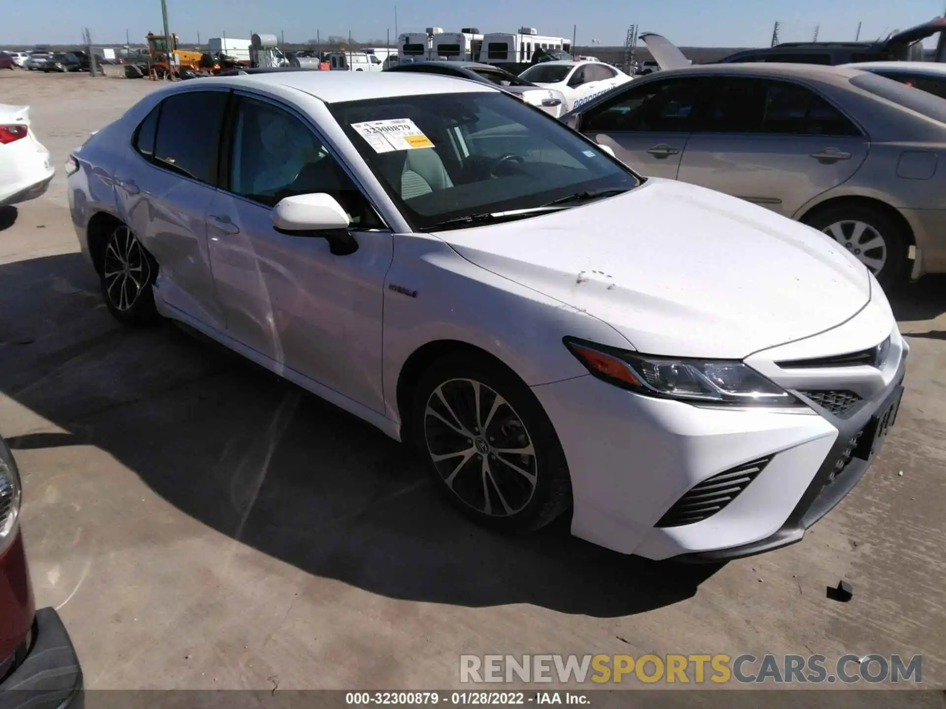 1 Photograph of a damaged car 4T1B21HK9KU514970 TOYOTA CAMRY 2019