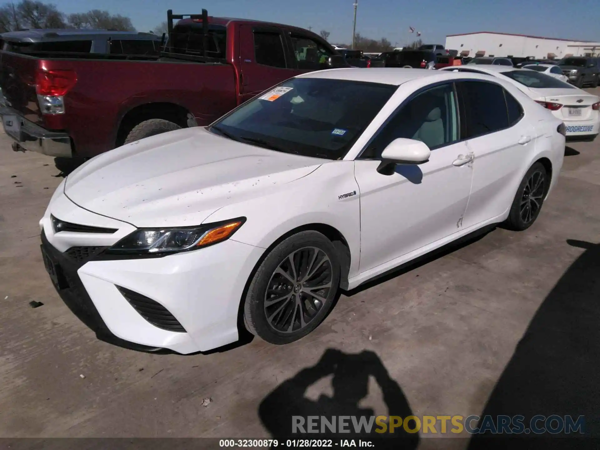 2 Photograph of a damaged car 4T1B21HK9KU514970 TOYOTA CAMRY 2019