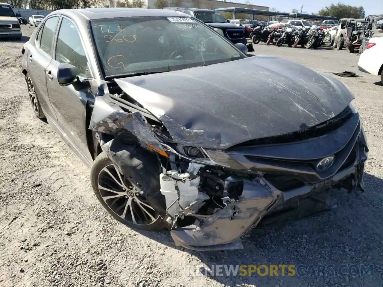 1 Photograph of a damaged car 4T1B21HK9KU515097 TOYOTA CAMRY 2019