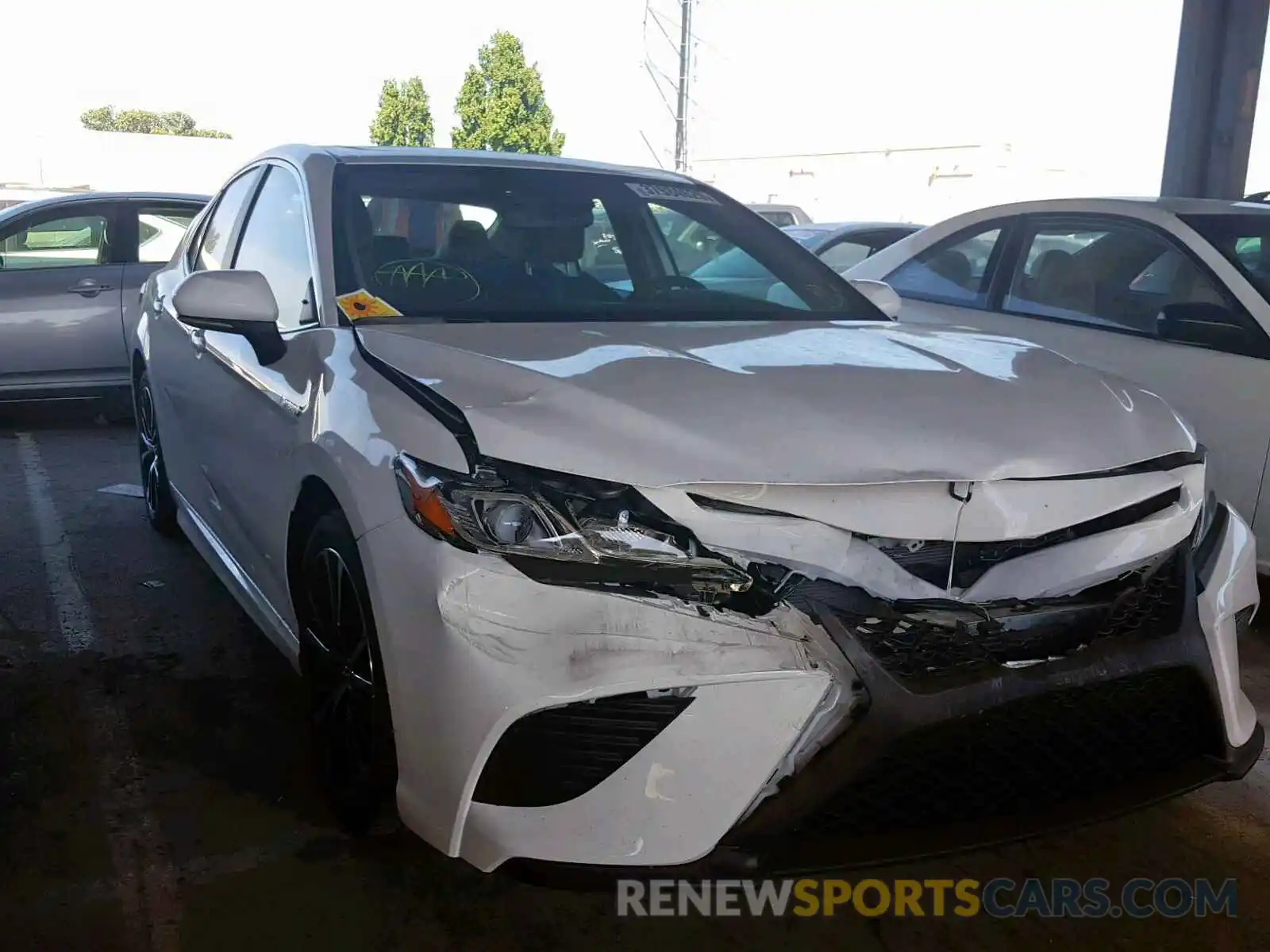 1 Photograph of a damaged car 4T1B21HK9KU515388 TOYOTA CAMRY 2019