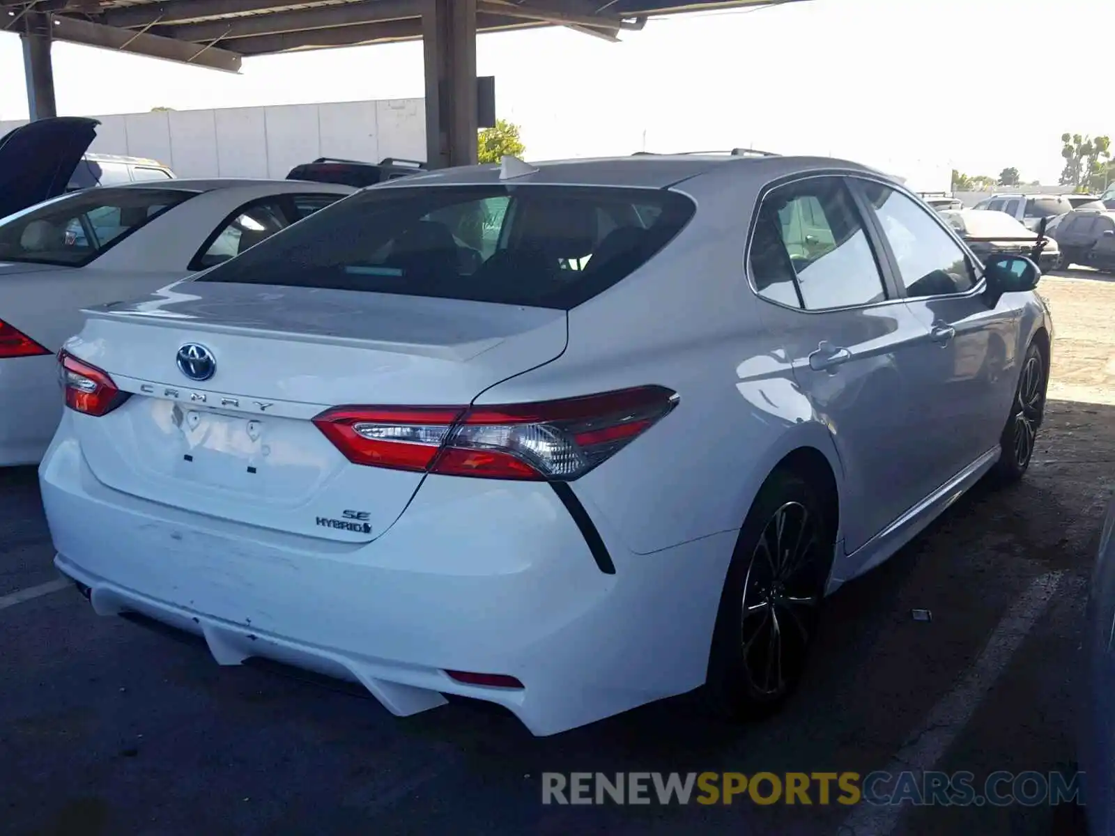 4 Photograph of a damaged car 4T1B21HK9KU515388 TOYOTA CAMRY 2019