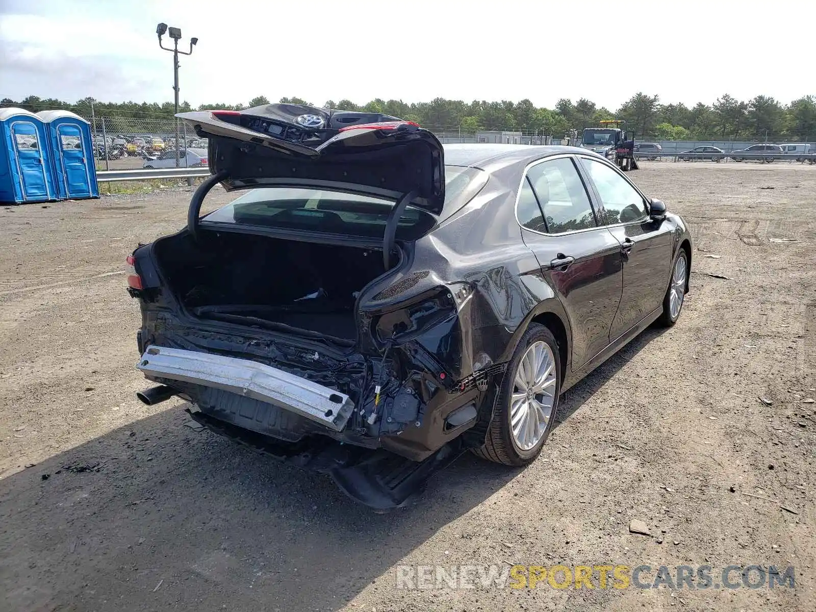 4 Photograph of a damaged car 4T1B21HK9KU518159 TOYOTA CAMRY 2019