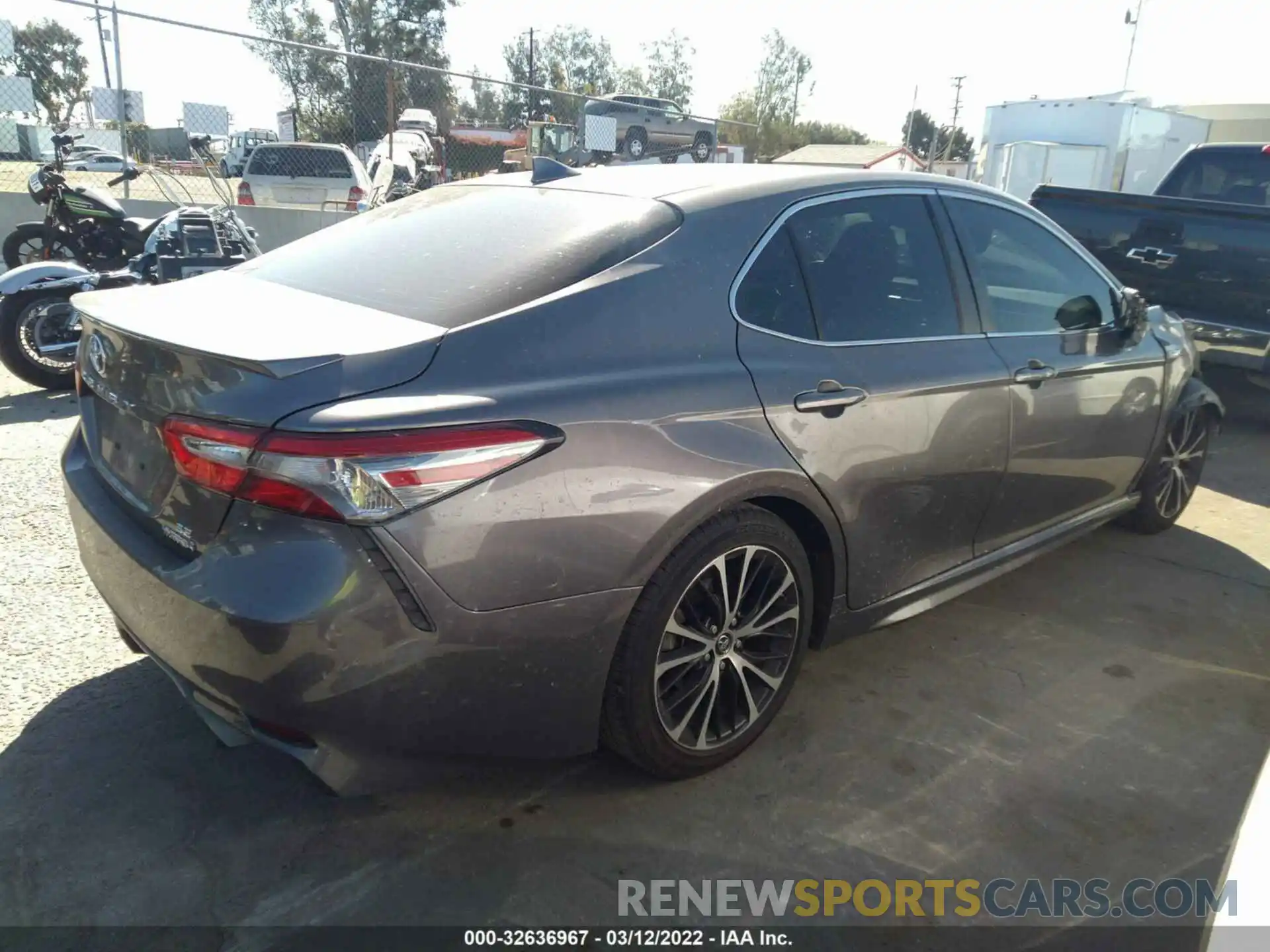 4 Photograph of a damaged car 4T1B21HK9KU521823 TOYOTA CAMRY 2019