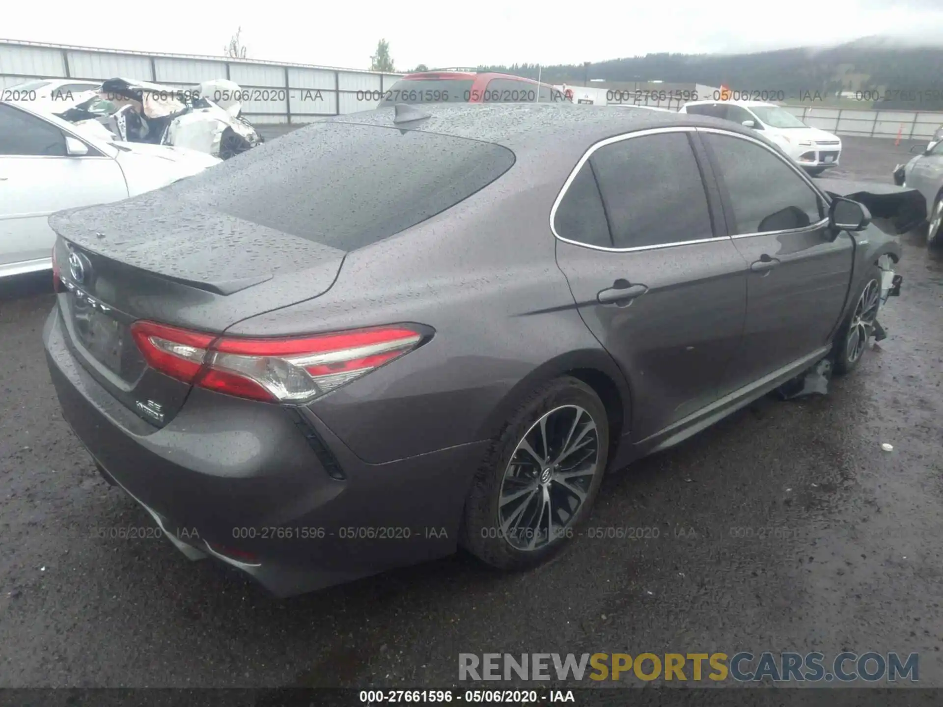 4 Photograph of a damaged car 4T1B21HKXKU010119 TOYOTA CAMRY 2019