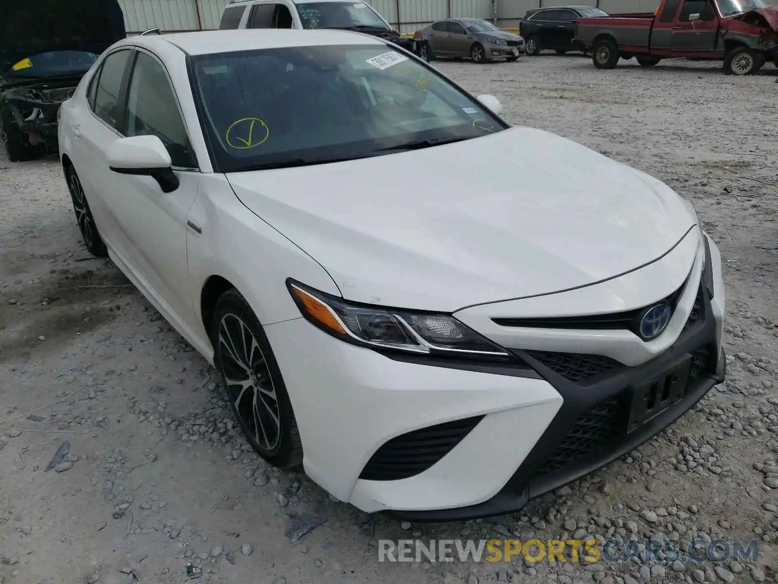 1 Photograph of a damaged car 4T1B21HKXKU011447 TOYOTA CAMRY 2019