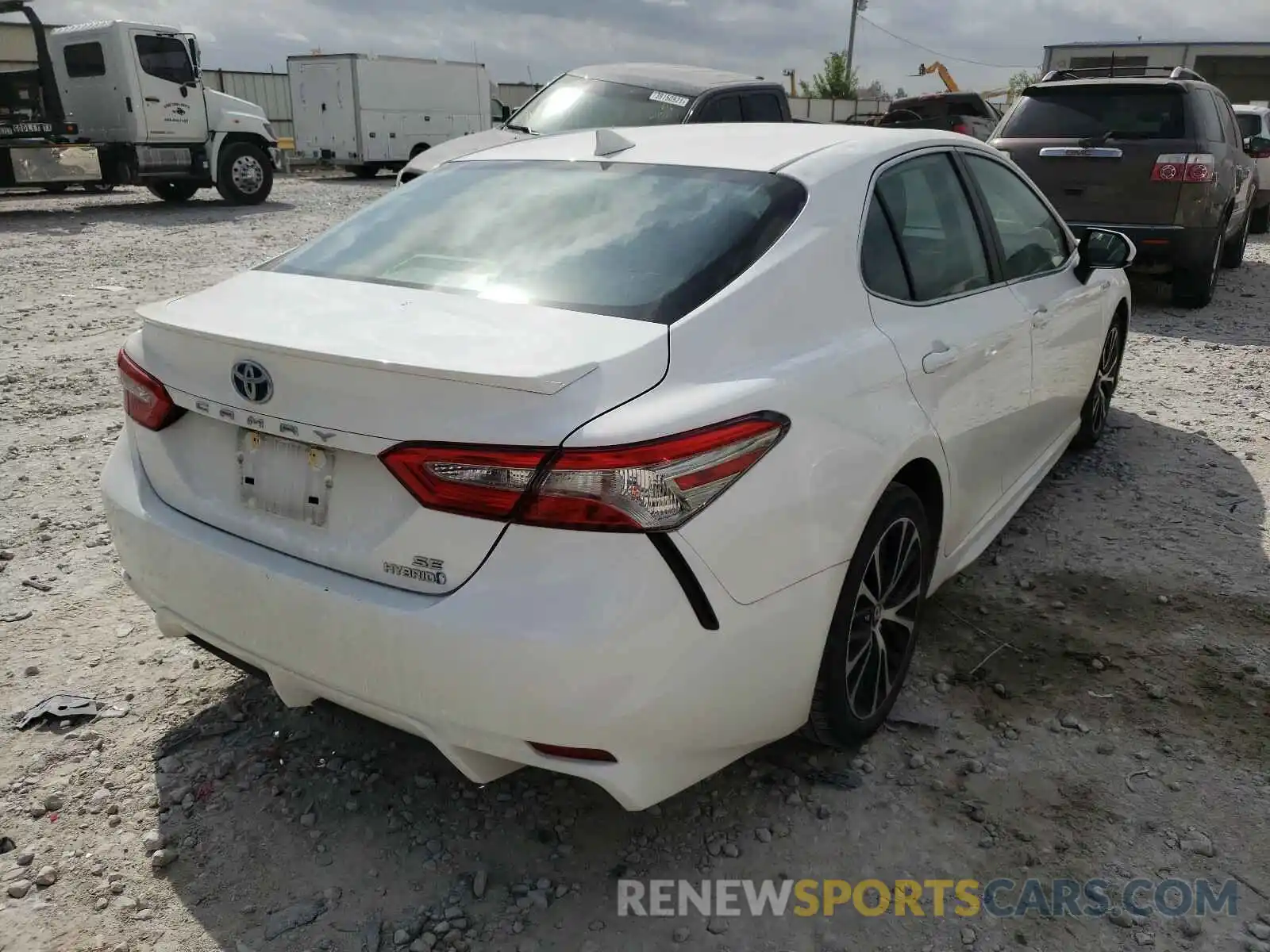 4 Photograph of a damaged car 4T1B21HKXKU011447 TOYOTA CAMRY 2019