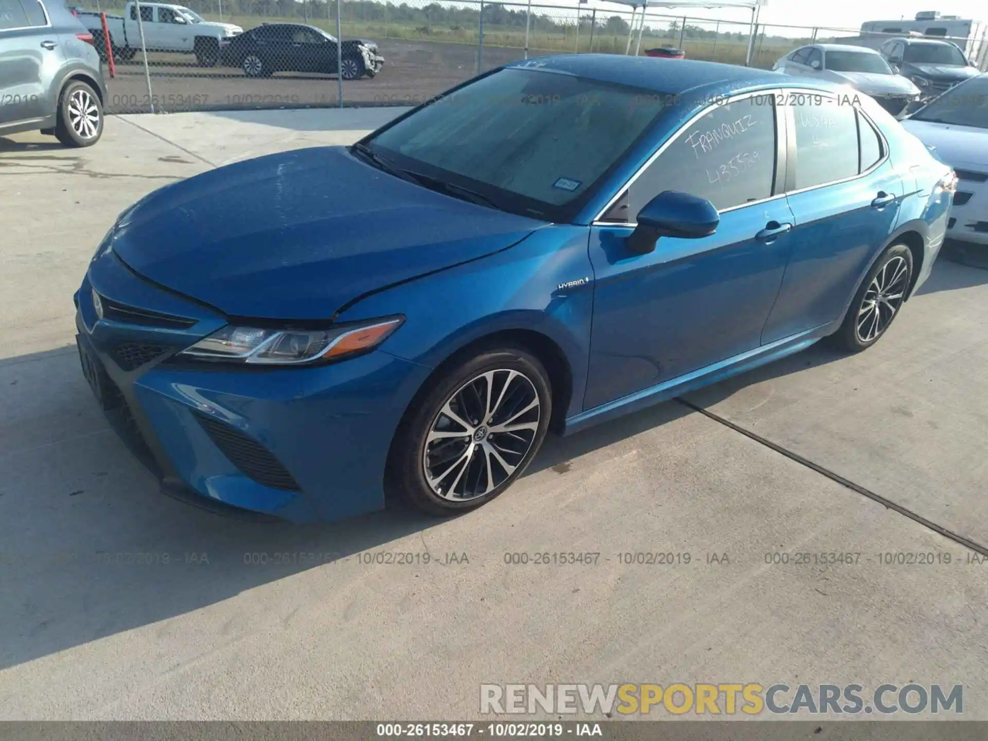 2 Photograph of a damaged car 4T1B21HKXKU012050 TOYOTA CAMRY 2019