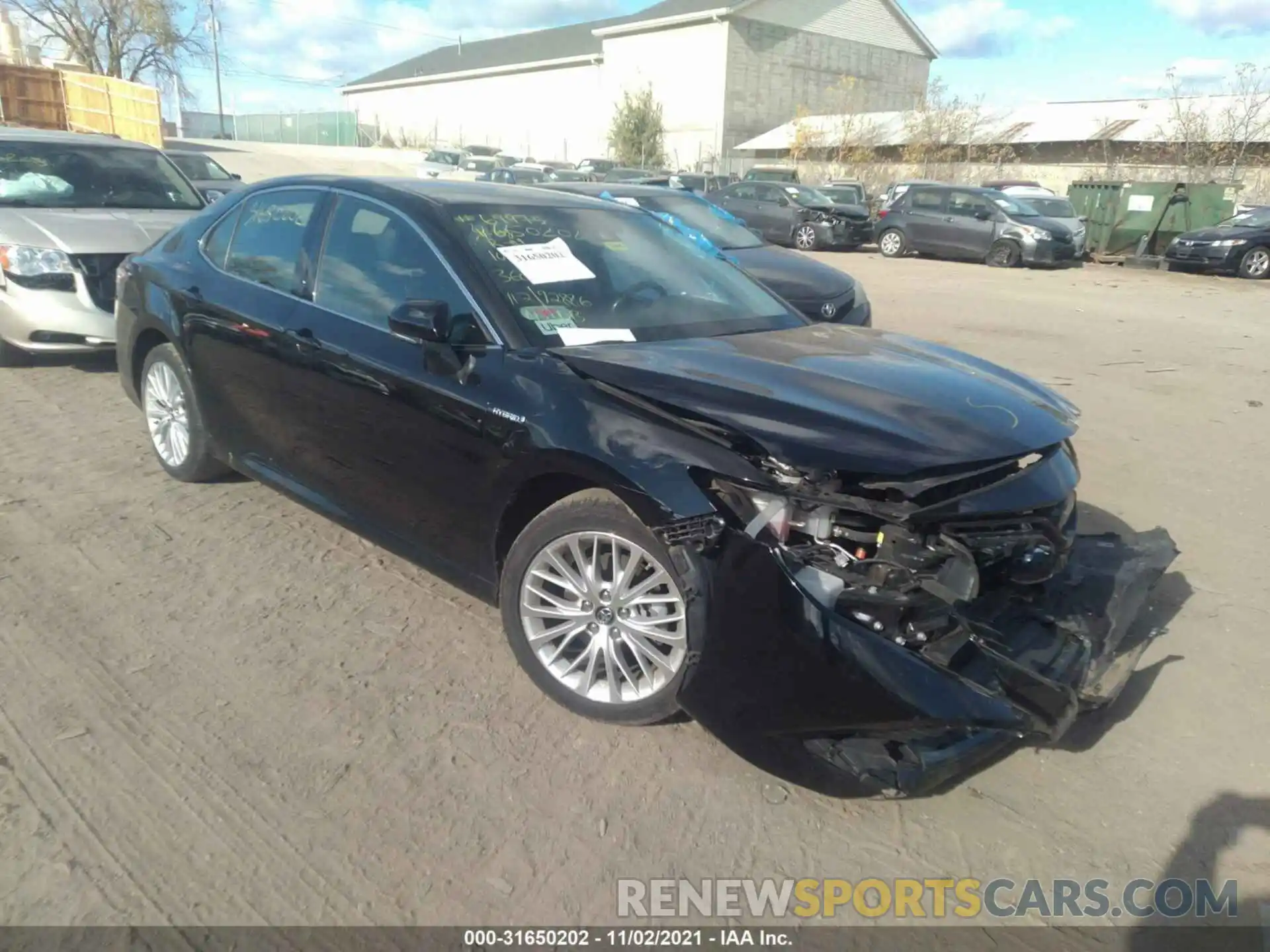 1 Photograph of a damaged car 4T1B21HKXKU012758 TOYOTA CAMRY 2019