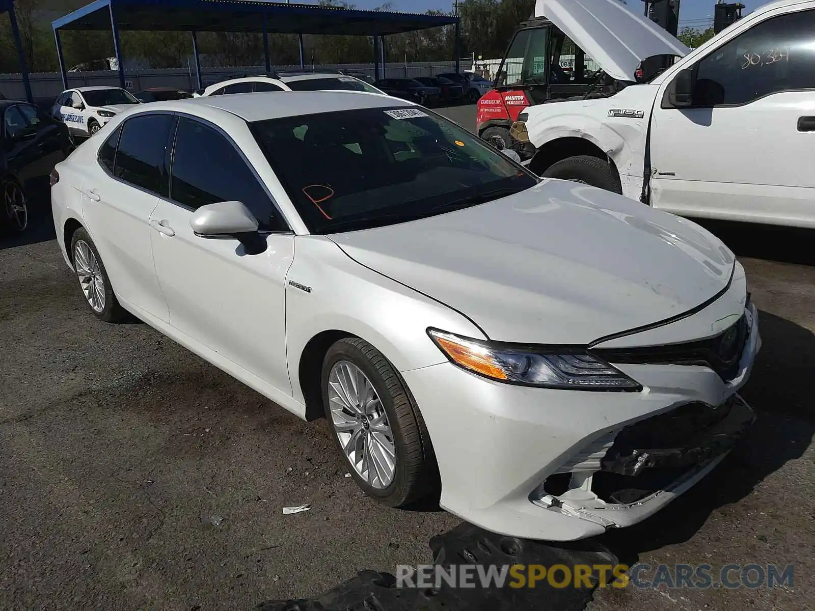 1 Photograph of a damaged car 4T1B21HKXKU014221 TOYOTA CAMRY 2019