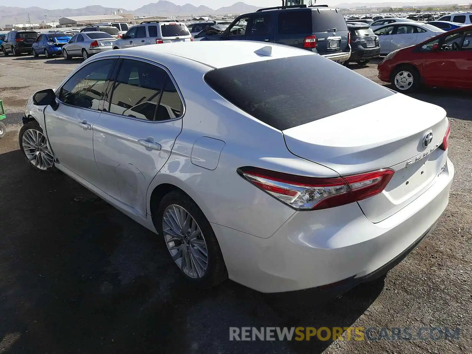 3 Photograph of a damaged car 4T1B21HKXKU014221 TOYOTA CAMRY 2019