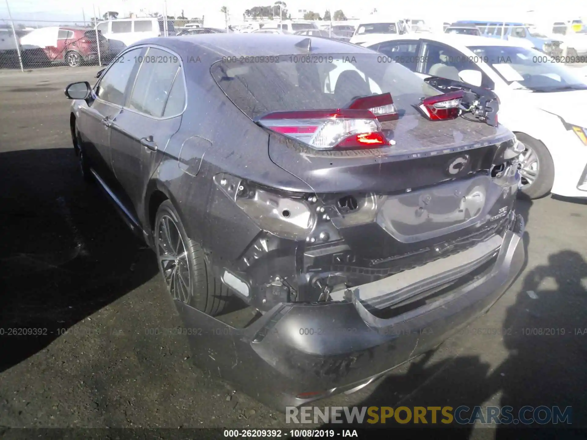 3 Photograph of a damaged car 4T1B21HKXKU510975 TOYOTA CAMRY 2019