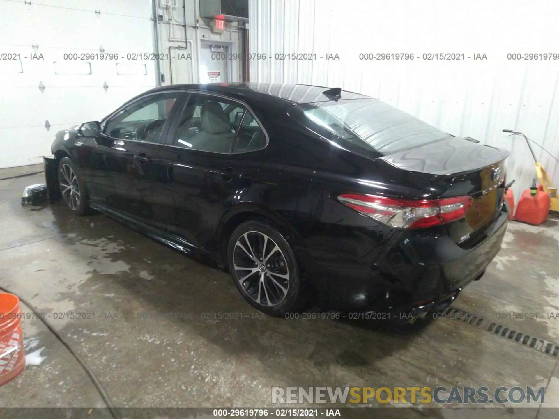 3 Photograph of a damaged car 4T1B21HKXKU511530 TOYOTA CAMRY 2019