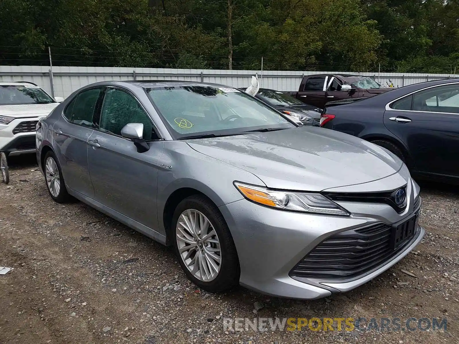 1 Photograph of a damaged car 4T1B21HKXKU516288 TOYOTA CAMRY 2019