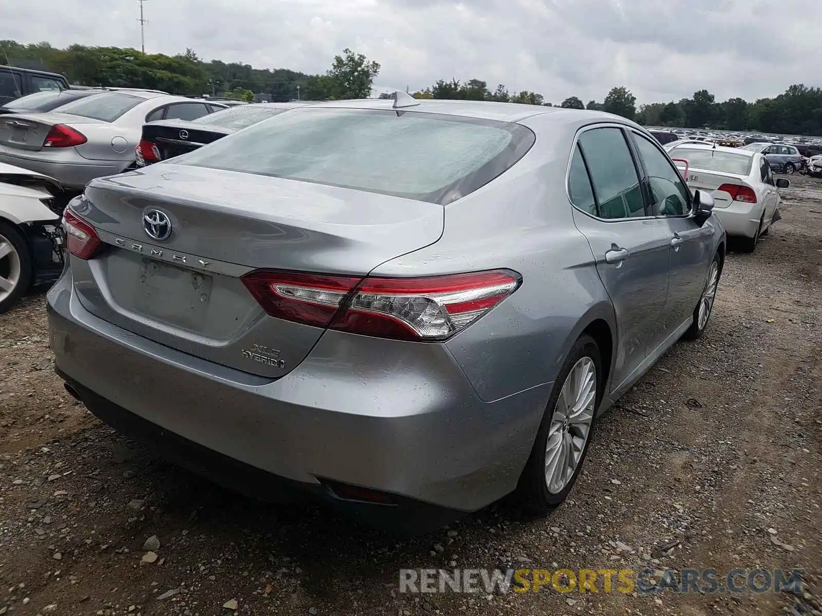 4 Photograph of a damaged car 4T1B21HKXKU516288 TOYOTA CAMRY 2019