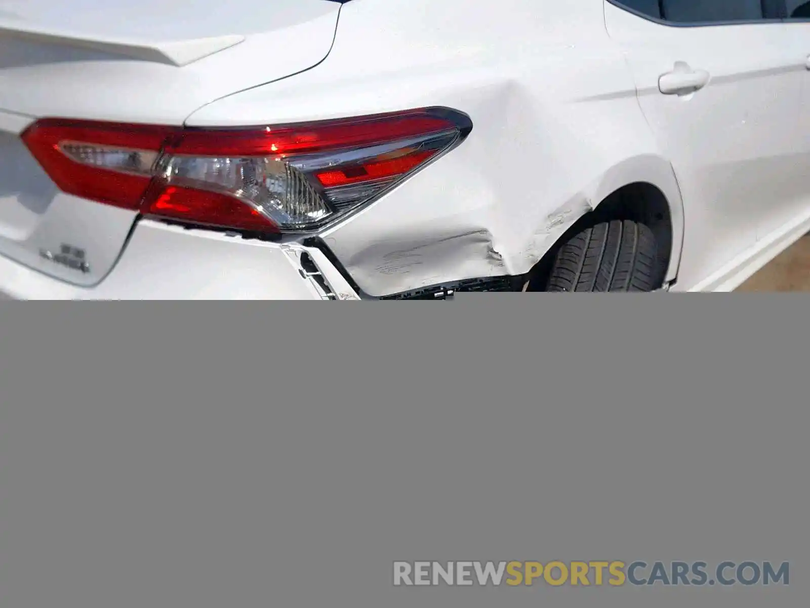 9 Photograph of a damaged car 4T1B21HKXKU517571 TOYOTA CAMRY 2019