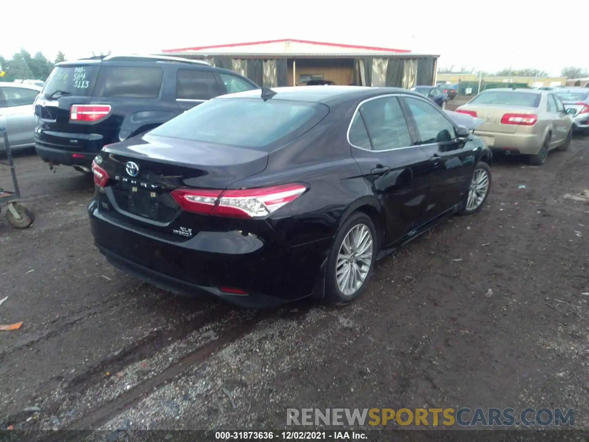 4 Photograph of a damaged car 4T1B21HKXKU517666 TOYOTA CAMRY 2019