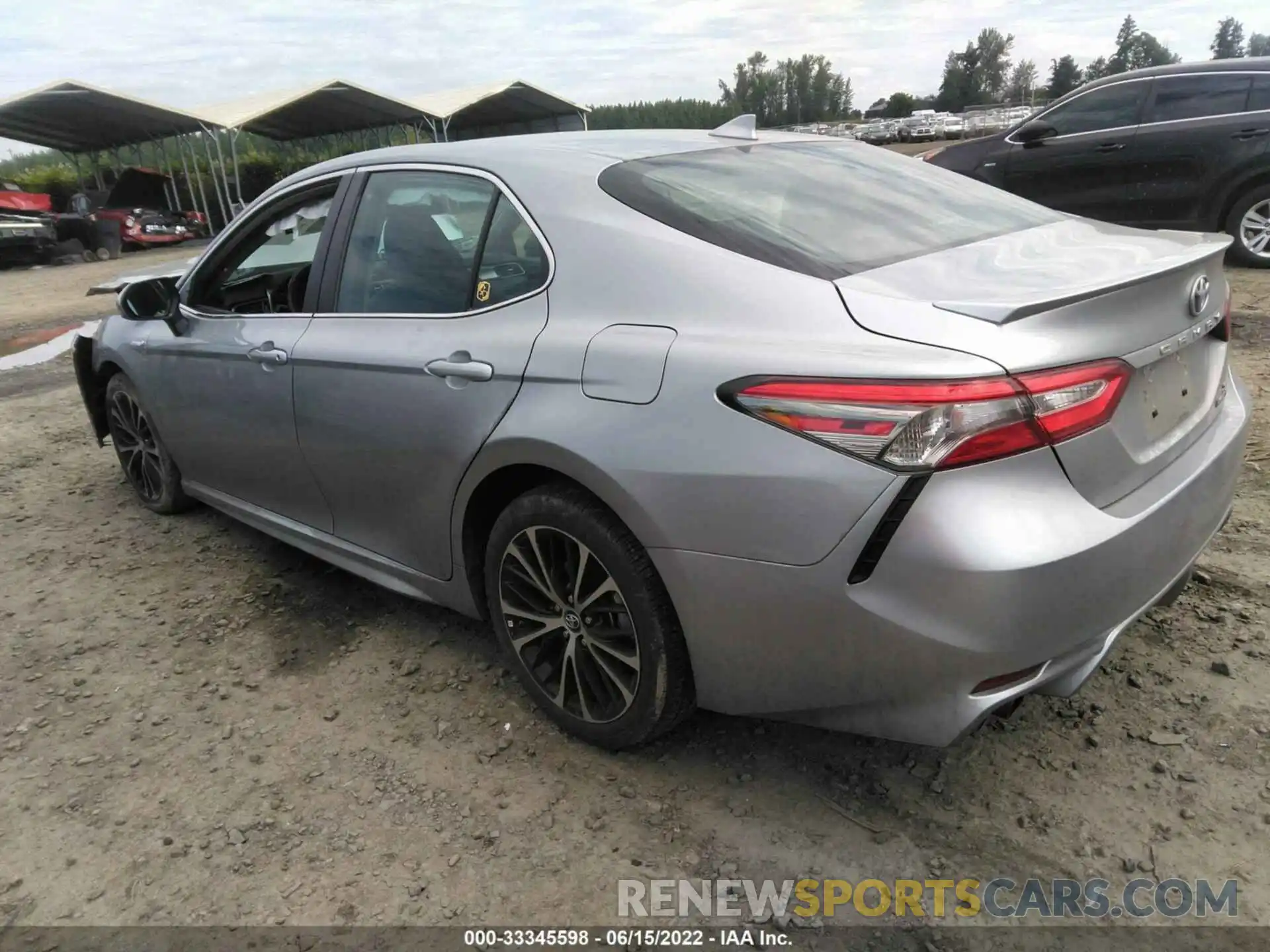 3 Photograph of a damaged car 4T1B21HKXKU520020 TOYOTA CAMRY 2019