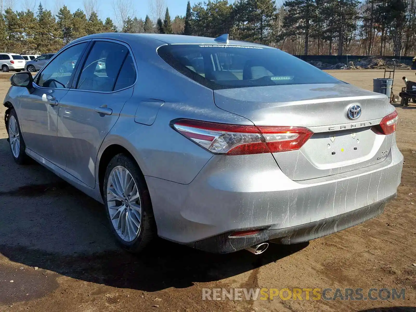 3 Photograph of a damaged car 4T1B21HKXKU521989 TOYOTA CAMRY 2019