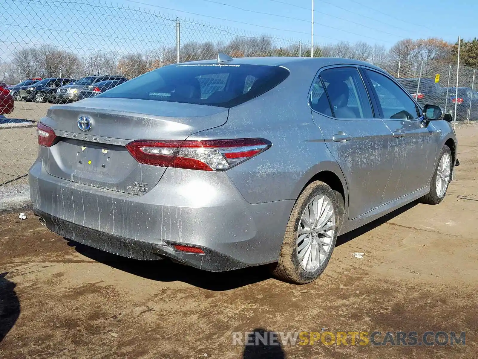 4 Photograph of a damaged car 4T1B21HKXKU521989 TOYOTA CAMRY 2019