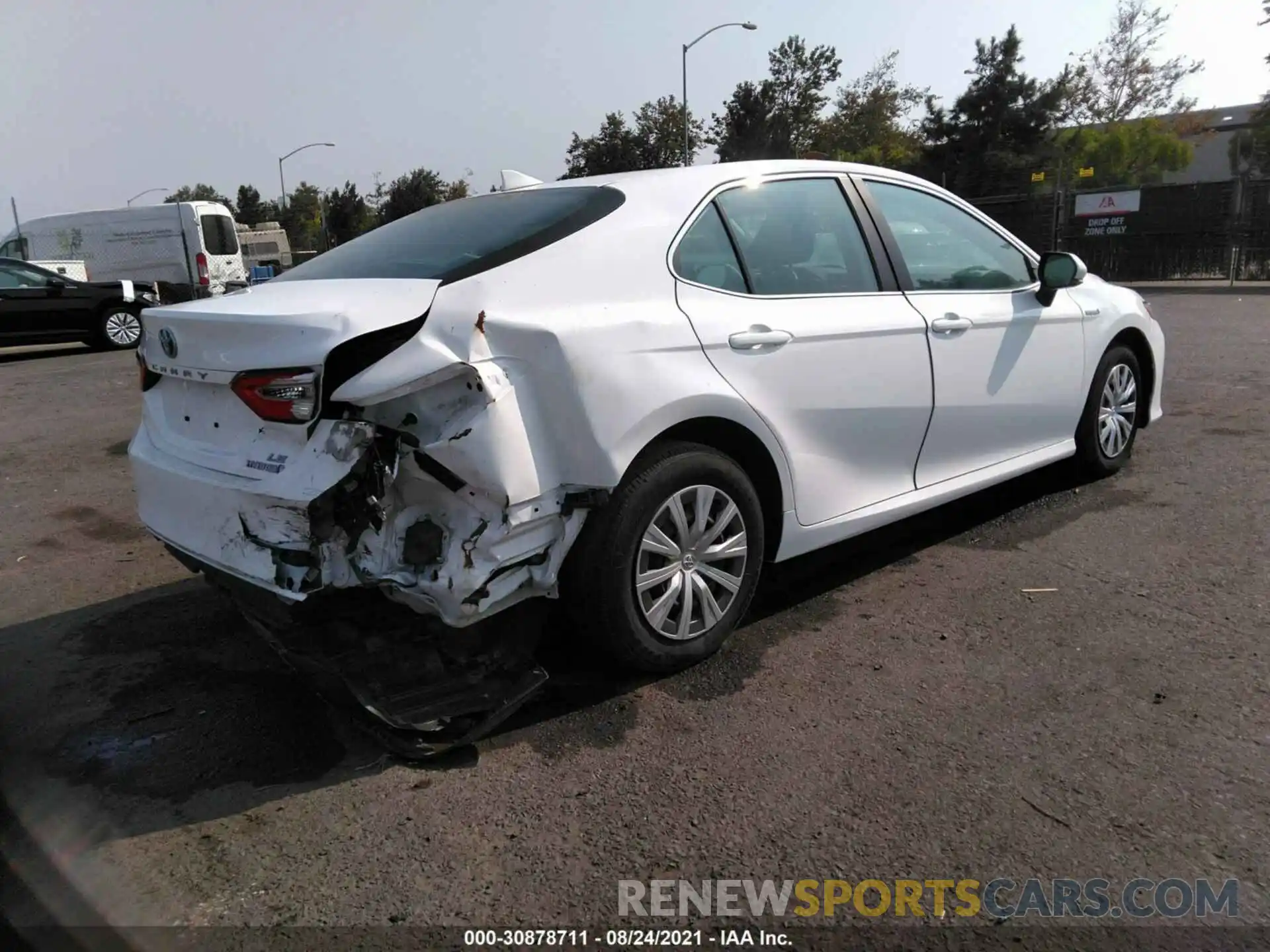 4 Photograph of a damaged car 4T1B31HK0KU006450 TOYOTA CAMRY 2019