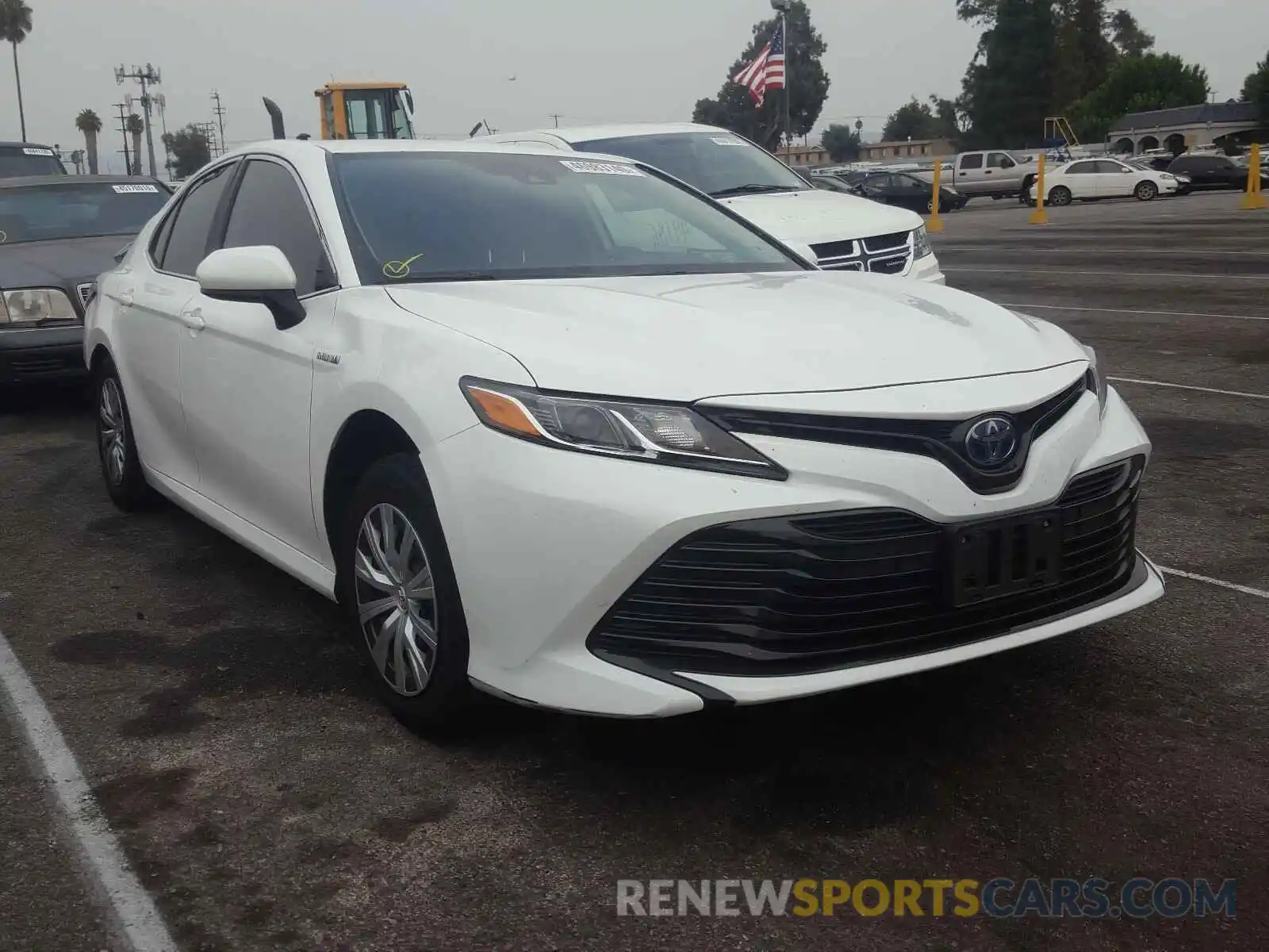 1 Photograph of a damaged car 4T1B31HK0KU008408 TOYOTA CAMRY 2019