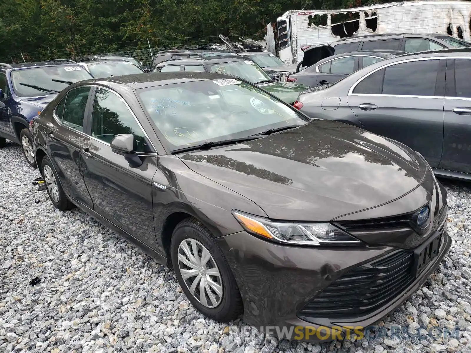 1 Photograph of a damaged car 4T1B31HK0KU509489 TOYOTA CAMRY 2019