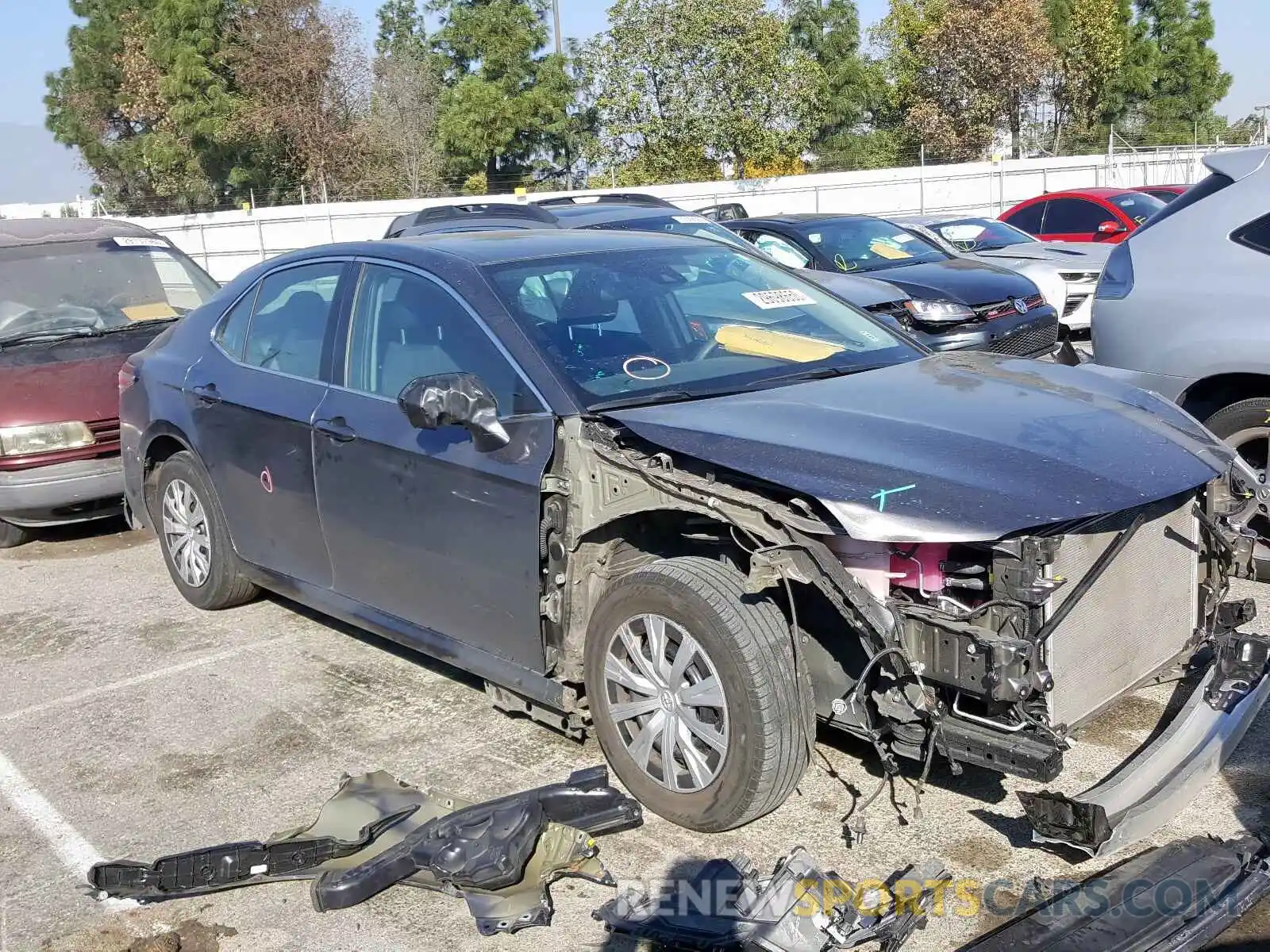 1 Photograph of a damaged car 4T1B31HK0KU510464 TOYOTA CAMRY 2019