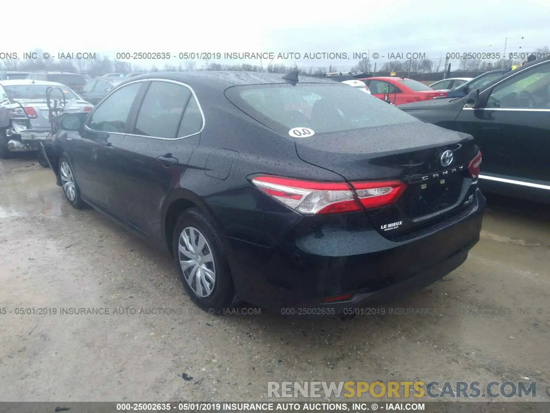 3 Photograph of a damaged car 4T1B31HK0KU510786 TOYOTA CAMRY 2019