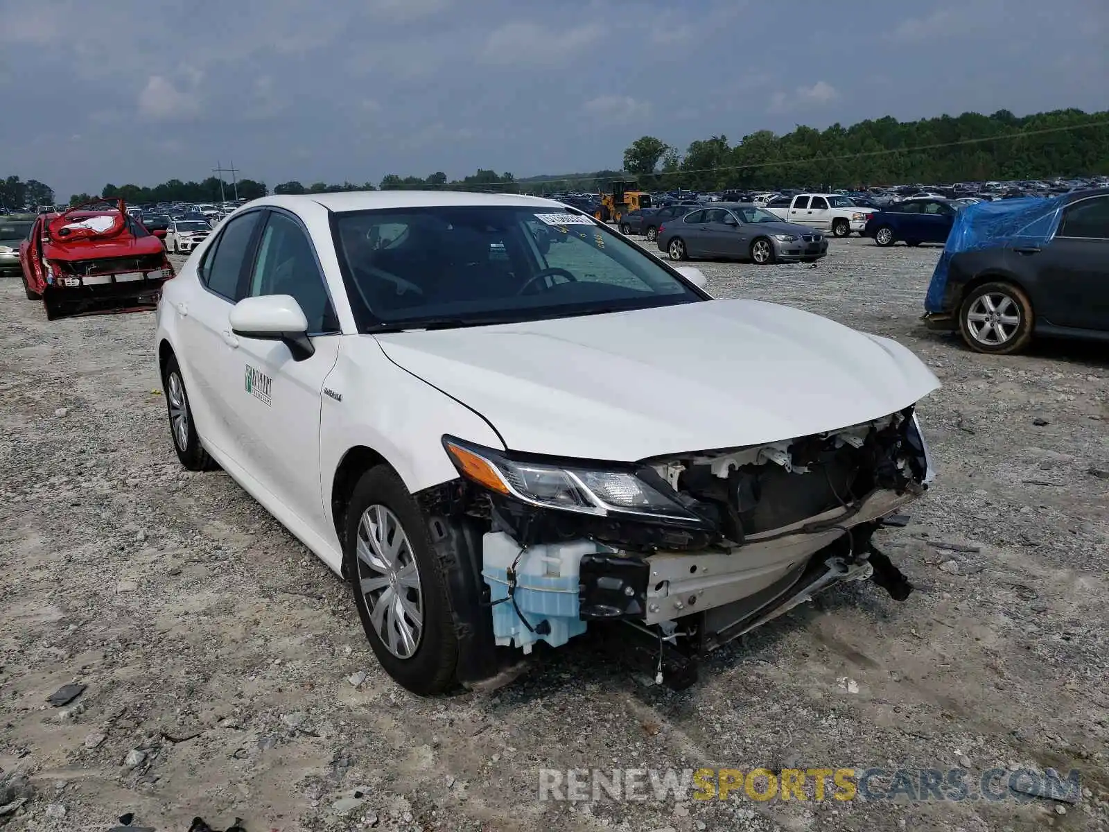 1 Photograph of a damaged car 4T1B31HK0KU510853 TOYOTA CAMRY 2019