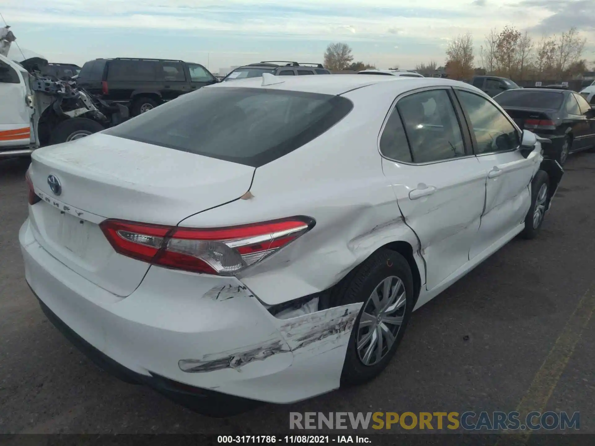 4 Photograph of a damaged car 4T1B31HK0KU512814 TOYOTA CAMRY 2019